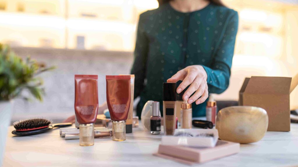 produk skincare laris. ide bisnis skincare. produk skincare cuan. bisnis skincare pemula. maklon skincare terpercaya. Maklon skincare jakarta. maklon skincare jakbar.